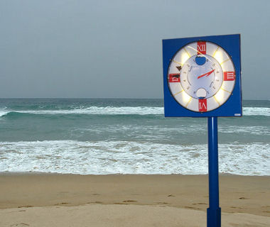 Une horloge qui donne l'heure de la marée