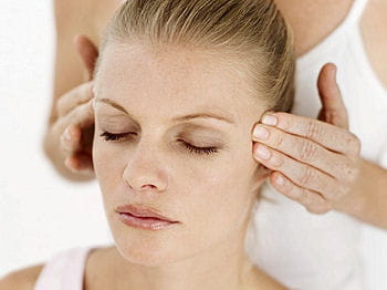 le massage de la tête : un vrai moment de détente 