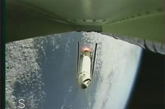 grâce à la caméra vidéo haute définition embarquée à bord de la fusée, on peut